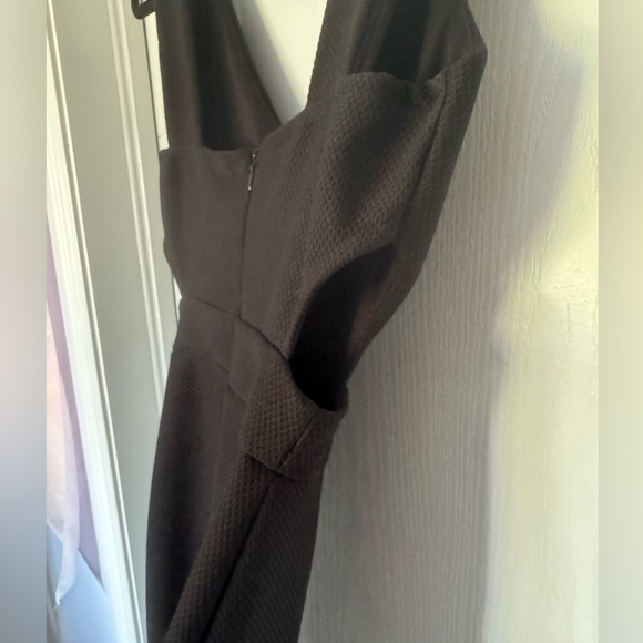 BLACK CUT OUT DRESS - Picture 4 of 4